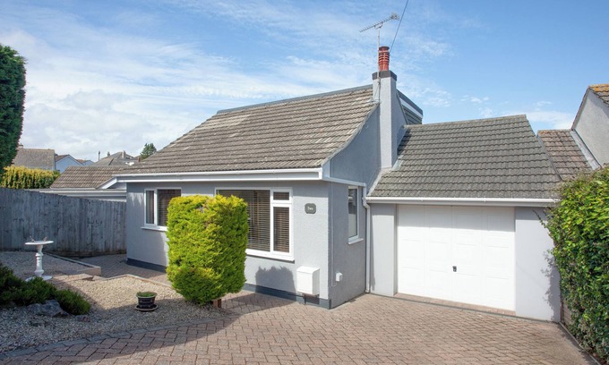 Brixham Cabin | Spacious 3-Bedroom Retreat in Beautiful Brixham