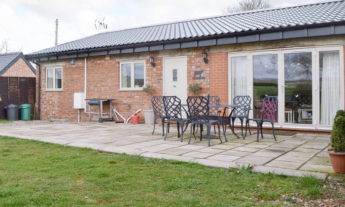 Redbrook Cottage | 3 bedroom accommodation in St Weonards, Ross-on-Wye