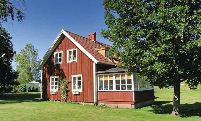 Burseryd House | Perfect 3-Bedroom Retreat in Burseryd with Lake View
