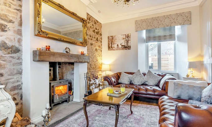 Wooler Cottage | Premier 3 Bedroom Stay in Wooler with Spa & Hot Tub