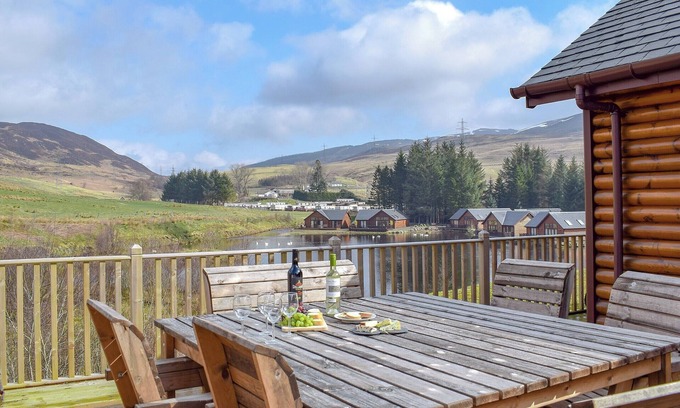 Foss Cottage | Pet-Friendly 3 Bedroom Retreat in Glengoulandie, Aberfeldy