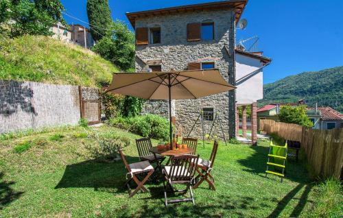 Benabbio Apartment | Charming Benabbio Apartment with Kitchen & Hot Tub
