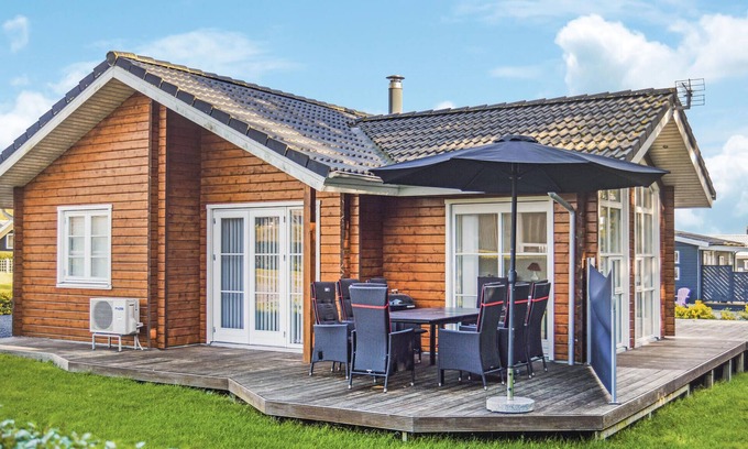 Horsens House | Cozy 3-Bedroom Retreat with Oceanfront Views in Juelsminde