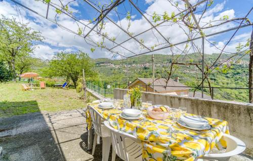 Uscio House | Spacious 3 Bedroom Home in Terrile - Pet Friendly Retreat