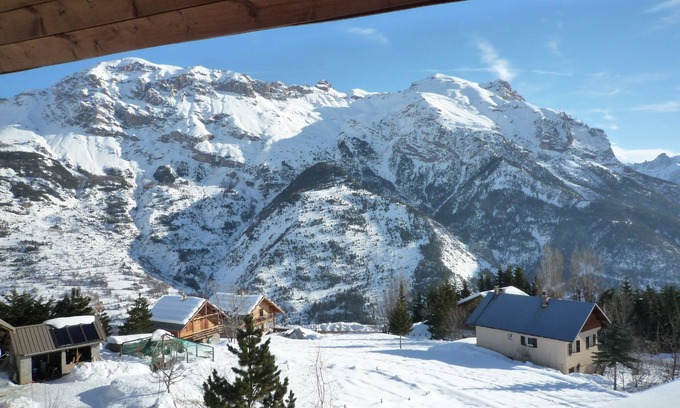 Vallouise-Pelvoux Apartment | Elegant 3-Bedroom Apartment by Parc des Ecrins with Spa
