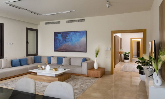 Sheikh Zayed City Apartment | 3-bedroom apartment in sheikh zayed with AC, WiFi , garden