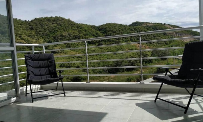 Girardot Apartment | 3 bedroom apartment with pool and balcony to the mountains in exclusive area!