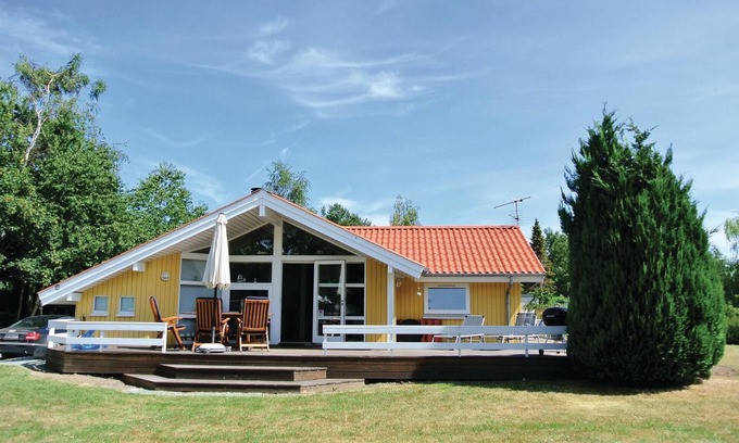 Tranekaer House | Inviting 3 Bedroom Accommodation with Scenic Ocean Views