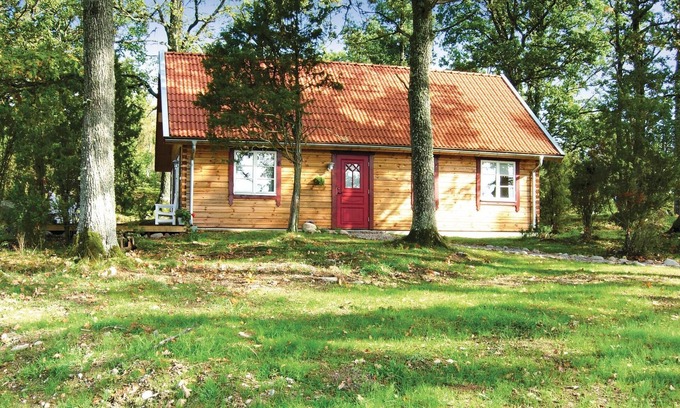 Savsjo Municipality House | Cozy Log Cabin Retreat Near Sävsjö with Lake View