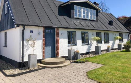 Simris House | Inviting Home in Simrishamn with Kitchen for Families