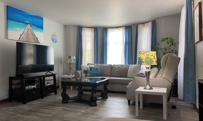 Sheboygan House | 3 Bedroom Beach House with Spa and Lake View Amenities