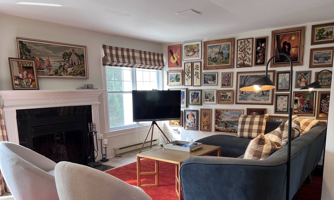 Lac-Brome House | Elegant 3-Bedroom Condo with Pool and Lake Access