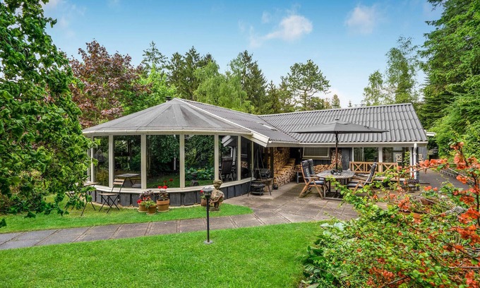 Femmøller House | Spacious 3-Bedroom Retreat with Oceanfront Views in Ebeltoft
