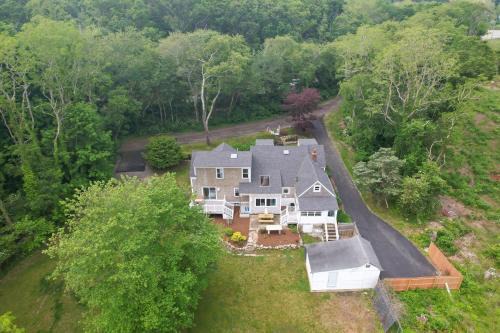 Sandwich House | Family-Friendly 3 Bedroom Cape House by Leavetown Vacations