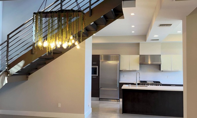 Ocean Park Condo | 3-bedroom condo in wonderful Santa Monica with AC