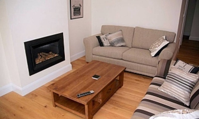 Littlehampton House | Family-Friendly 3 Bedroom Cottage by Arundel Castle