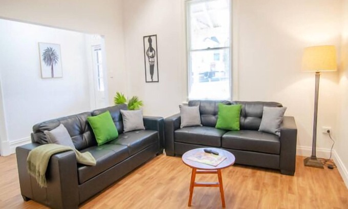 Albany Cottage | Central Location 3-Bedroom Cottage Perfect for Families