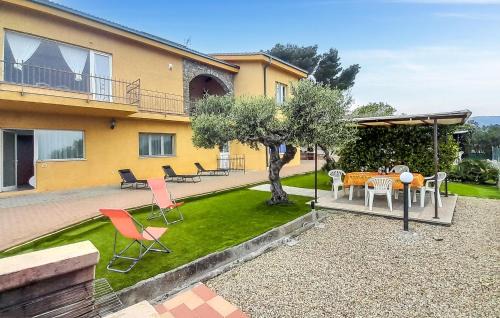 Poggi Apartment | Cozy Apartment in Imperia with a Kitchen & Pool Access
