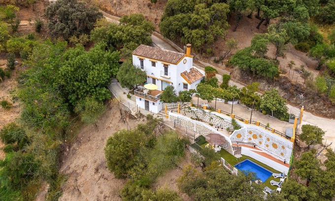 Algatocin House | Discover a Relaxing Retreat in the Andalusian Mountains