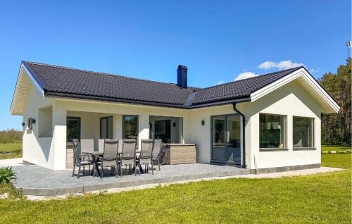 Tofta House | Inviting 3 Bedroom Home in Gotlands Tofta - Pet Friendly