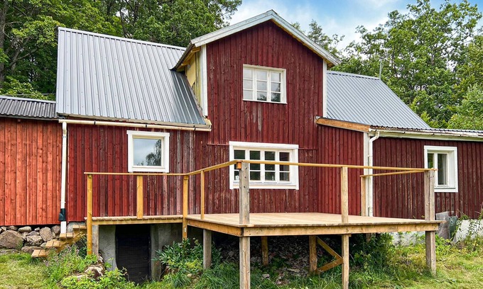 Jamshog House | Family-Friendly 3 Bedroom Retreat with Lake View in Jämshög