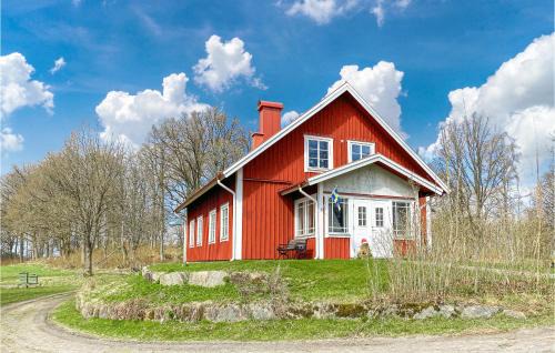 Jalluntofta House | Cozy Retreat in Unnaryd with Scenic Sea Views