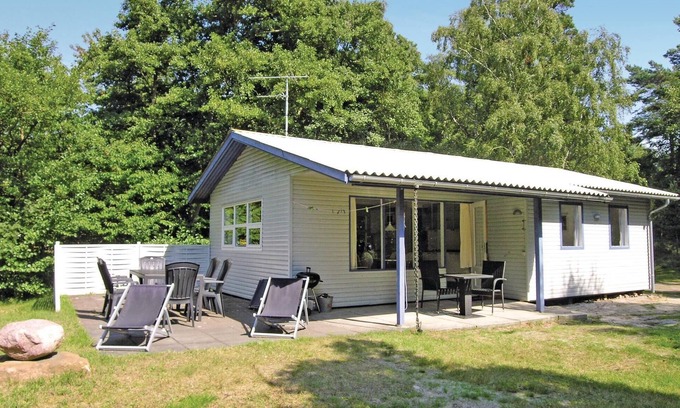 Pedersker House | Perfect 3 Bedroom Retreat with Ocean View in Aakirkeby