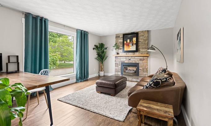 Dieppe House | Exceptional 3 Bedroom Home with Spa & Breakfast in Dieppe