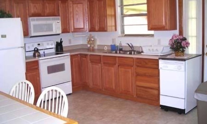 Shiloh House | Pet-Friendly 3 Bedroom Home Near St. Louis - Rated 9.8