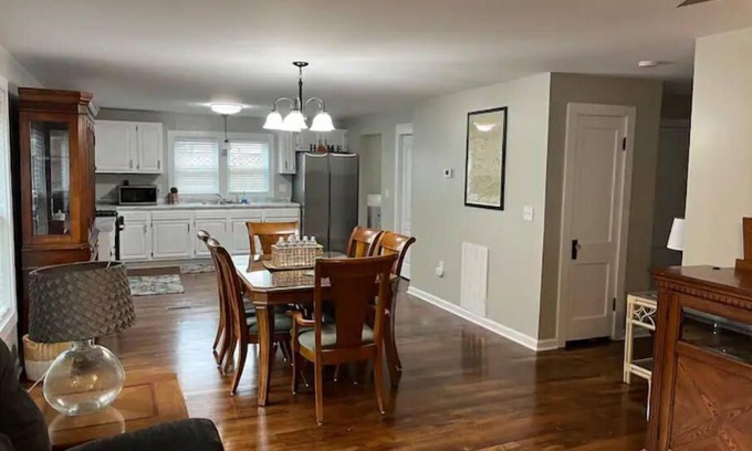 Stollings House | Ideal 3-Bedroom Retreat in Quiet Neighborhood Near Trails