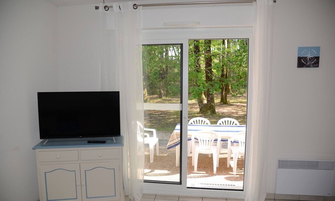 Soulac-sur-Mer House | 3-bedroom house with pool near the beach