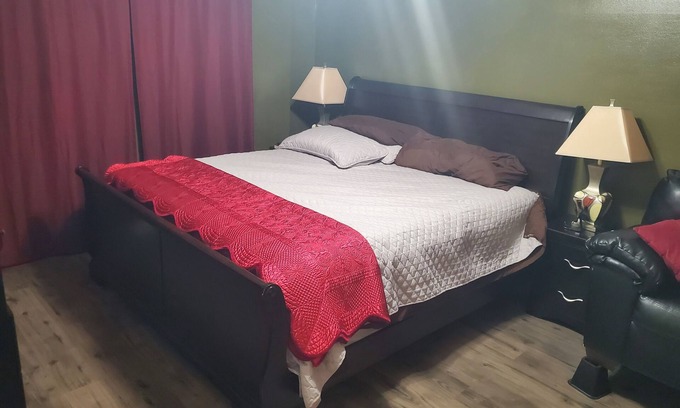 Sharpstown House | 3-bedroom house in awesome in gated Houston with fitness room, WiFi, AC