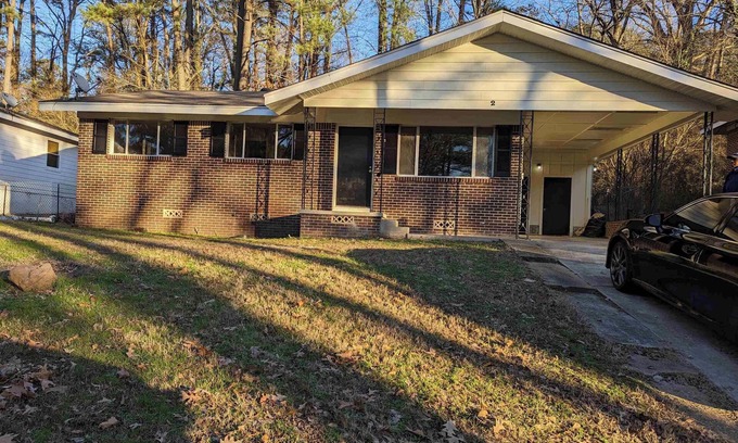 Little Rock House | 3-bedroom house in charming Little Rock with WiFi, AC