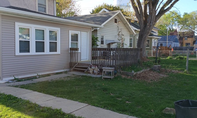 Rock Island House | 3-bedroom house in peaceful Rock Island with AC, WiFi