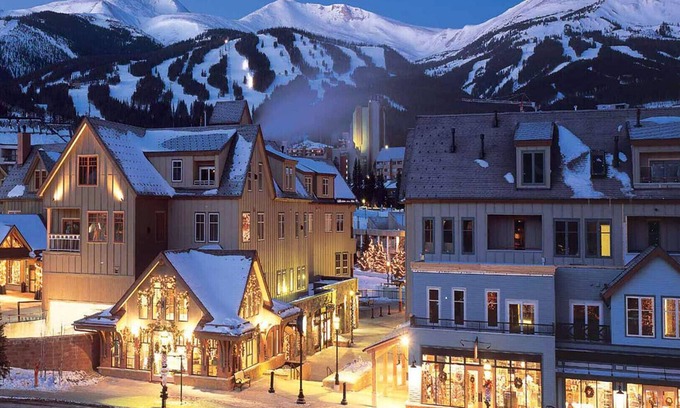 Peak 9 Resort | Comfortable 3 Bedroom Hyatt Main Street Station with Spa Access