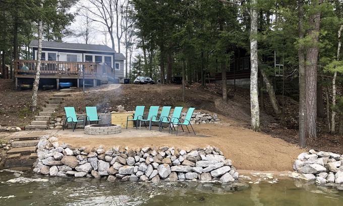 Mayfield Cottage | Lakefront Cottage: Remodeled Haven with Pool & Ocean View