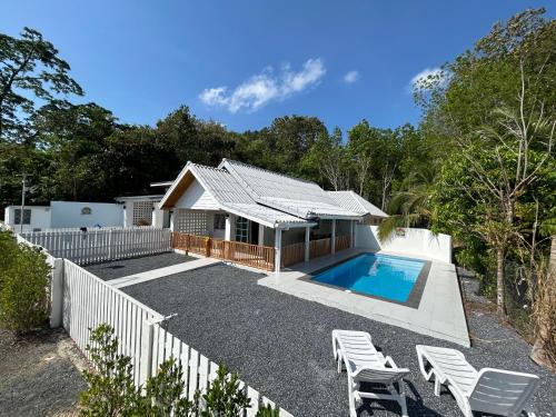 Ko Lanta Villa | Exclusive Pool Villa Copacolanta with Free Motorbikes