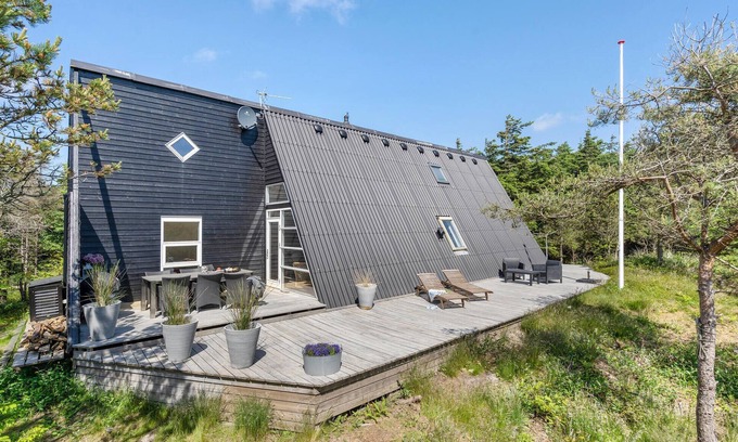 Fjand Badeby House | Tranquil Cottage in Fjand with Ocean Views and Spa