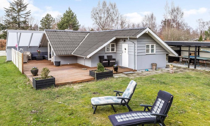 Ørsted House | Enjoy Family-Friendly Vacations at Our Garden Retreat