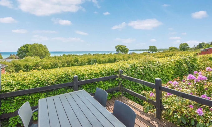 Bjert House | Ideal 3 Bedroom Retreat in Bjert with Ocean Views