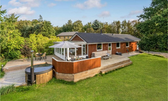Havndal House | Cozy Havndal Home with Kitchen - Pet and Child Friendly