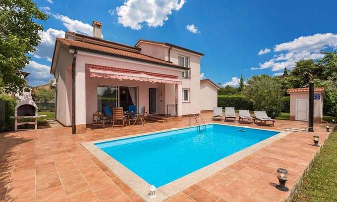 Nova Vas House | Perfect 3 Bedroom Accommodation with Pool in Porec