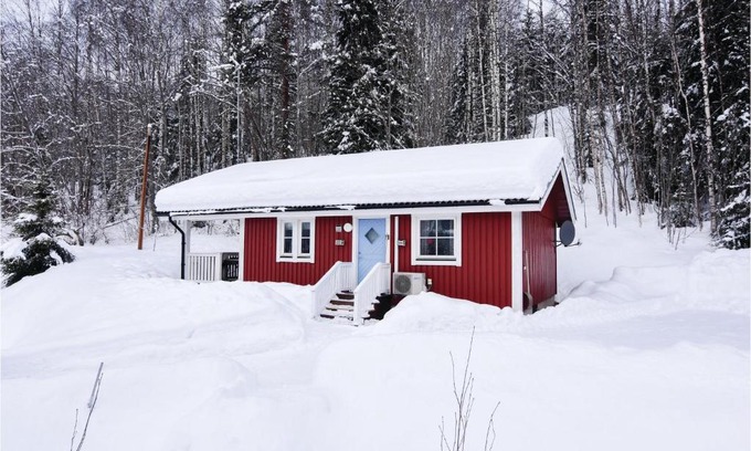 Langav House | Pet Friendly Retreat in Sysslebäck with Kitchen Access