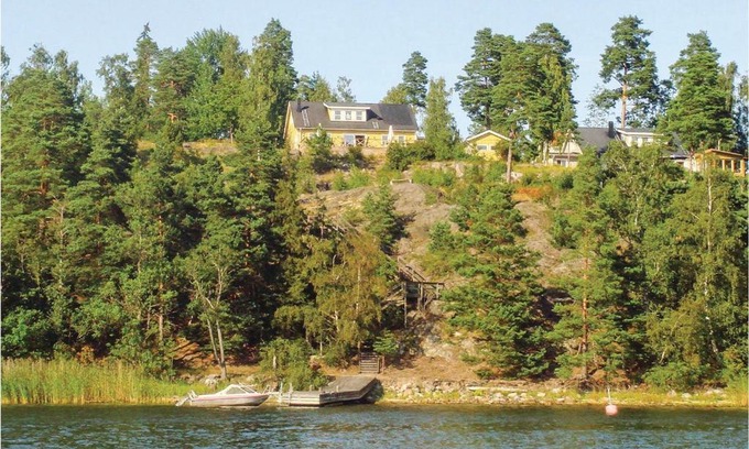 Tynningo House | Family-Friendly 3 Bedroom Home in Beautiful Vaxholm