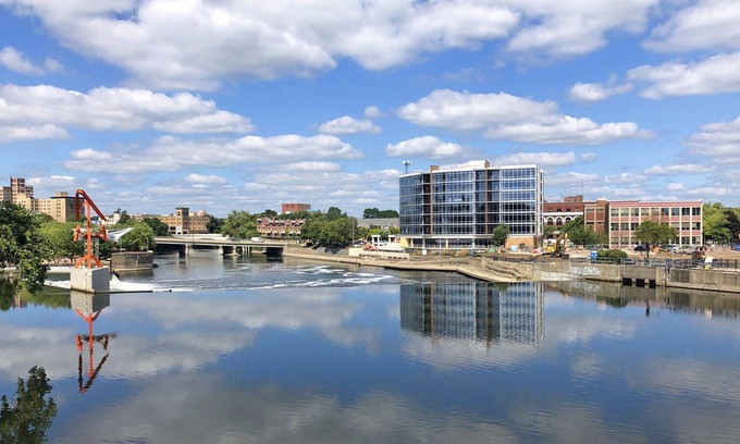 Northeast South Bend Condo | 3 Bedroom Luxury Condo with Gorgeous River and River Lights View