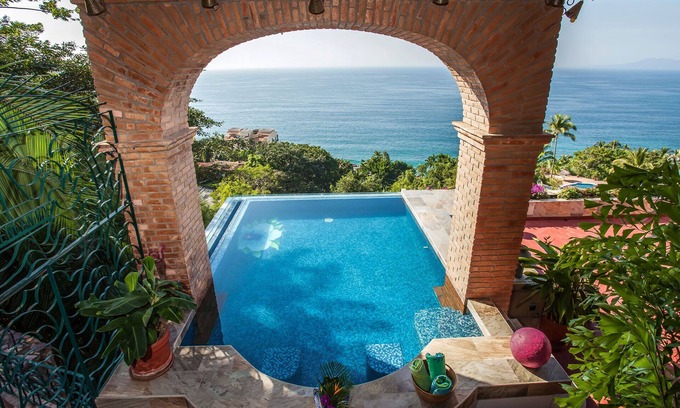 Conchas Chinas Villa | Stunning 3 Bedroom Villa with Ocean View & Private Pool