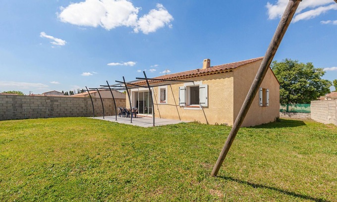 Plan-d'Orgon House | Retreat to a Peaceful Vacation Home with Spa & Breakfast