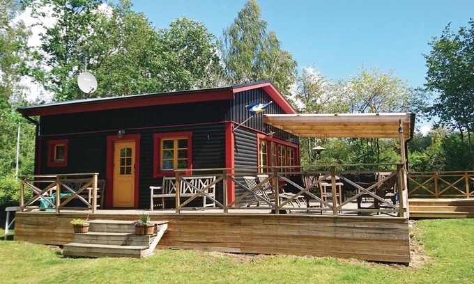Fjalkinge House | Comfortable 3 Bedroom Retreat in Fjälkinge with Spa & Views