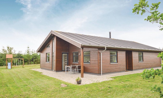 Sundstrup House | Serene Retreat by a Child-Friendly Beach with Ocean Views