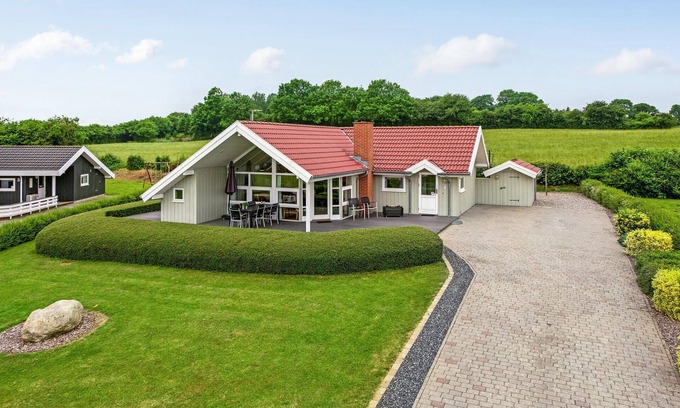 Nordborg House | Inviting 3-Bedroom Retreat with Ocean Views in Nordborg